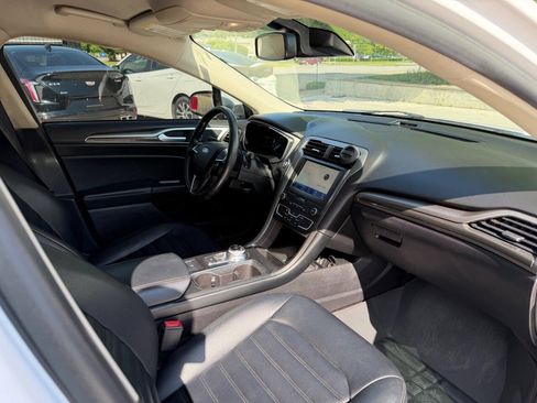 Used 2020 Ford Fusion SEL FWD image 11