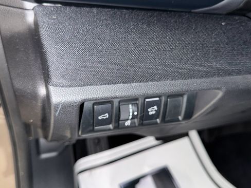 Used 2022 Subaru Outback Premium AWD/4WD image 15