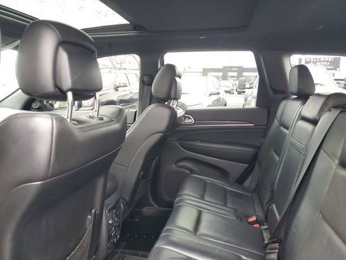 Used 2018 Jeep Grand Cherokee Limited w/ Luxury Group II image 10