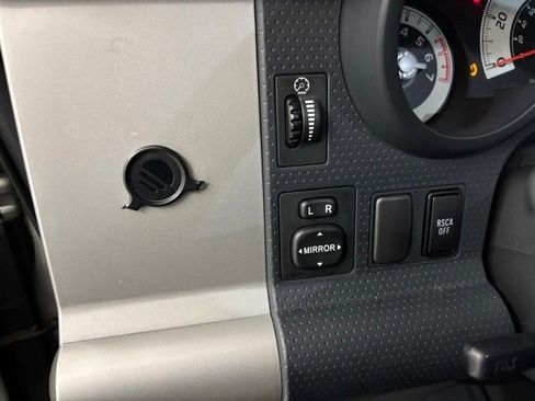 Used 2010 Toyota FJ Cruiser 4WD image 24