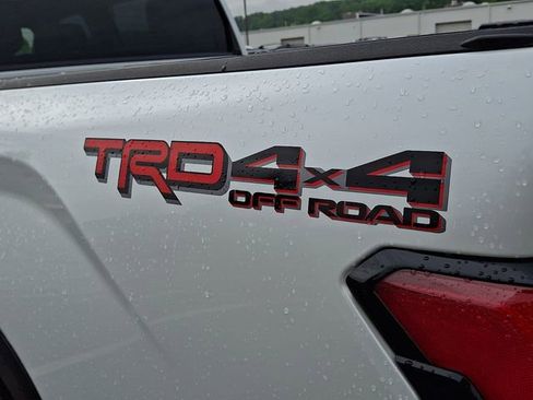 Used 2024 Toyota Tundra Limited w/ TRD Off-Road Package AWD/4WD image 33