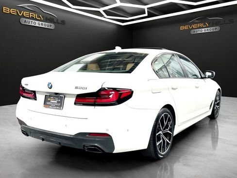 Used 2022 BMW 530i xDrive w/ M Sport Package image 5