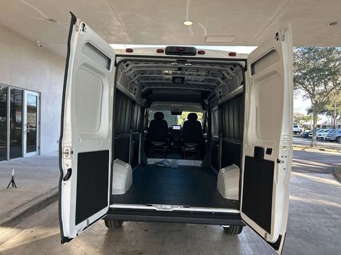New 2026 RAM ProMaster 2500 w/ Premium Convenience Group image 28