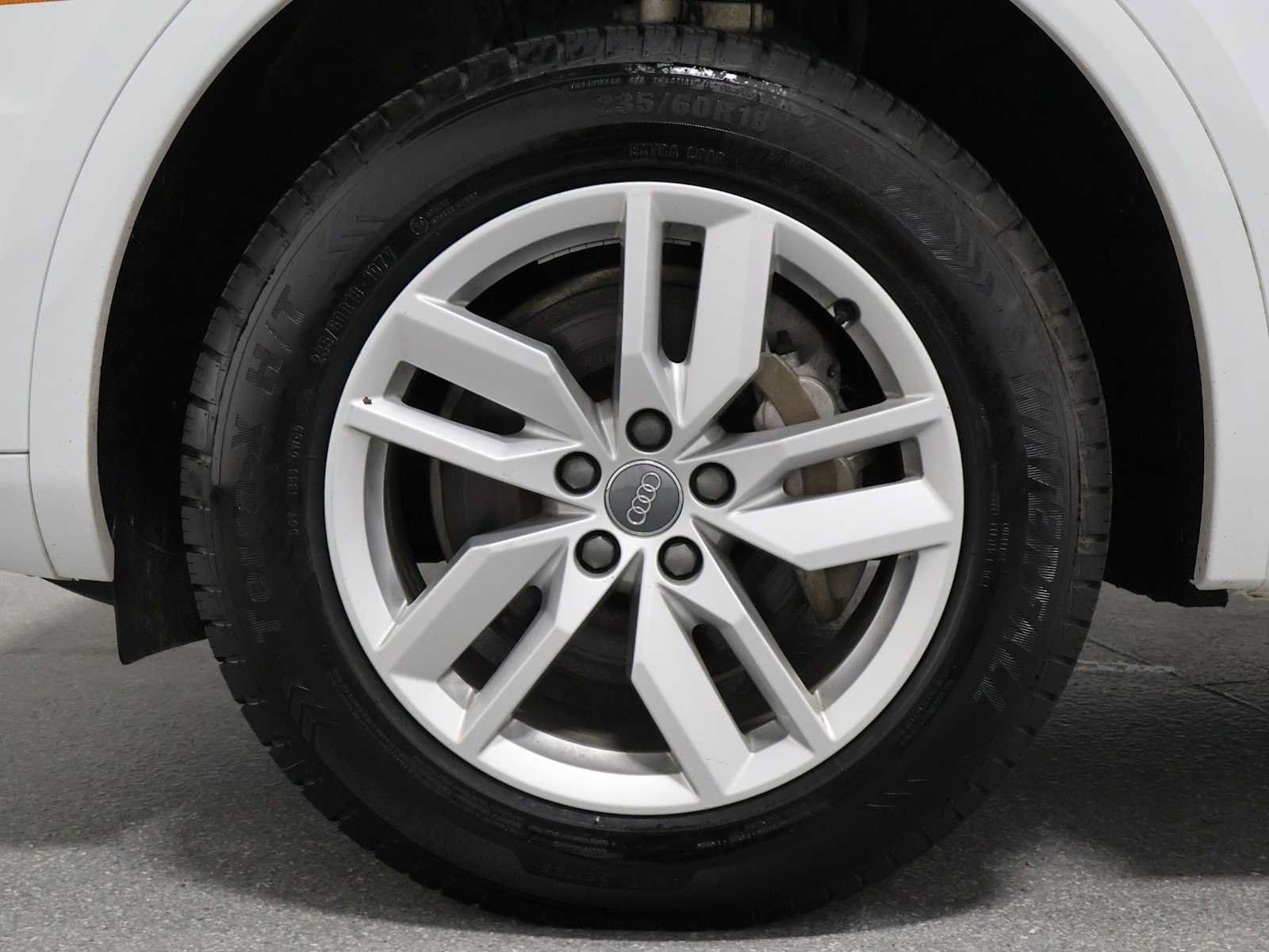 Used 2020 Audi Q5 2.0T Premium AWD/4WD image 35