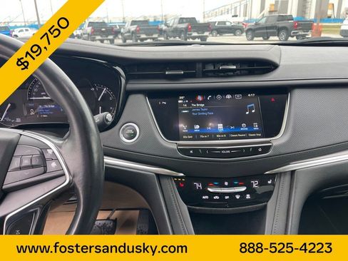 Used 2019 Cadillac XT5 Luxury FWD image 11