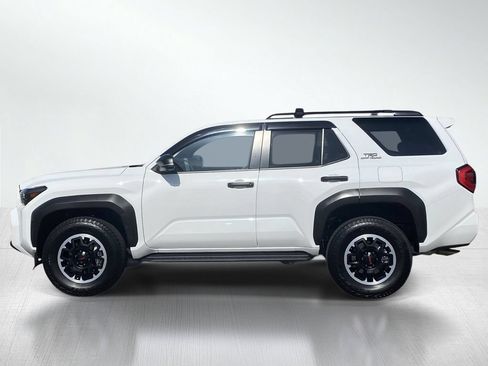 Certified 2025 Toyota 4Runner TRD Off-Road Premium AWD/4WD image 2