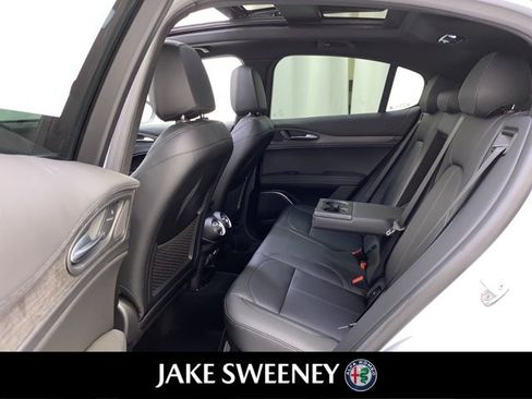 Used 2023 Alfa Romeo Stelvio Ti image 14