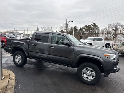 Used 2021 Toyota Tacoma SR image 6