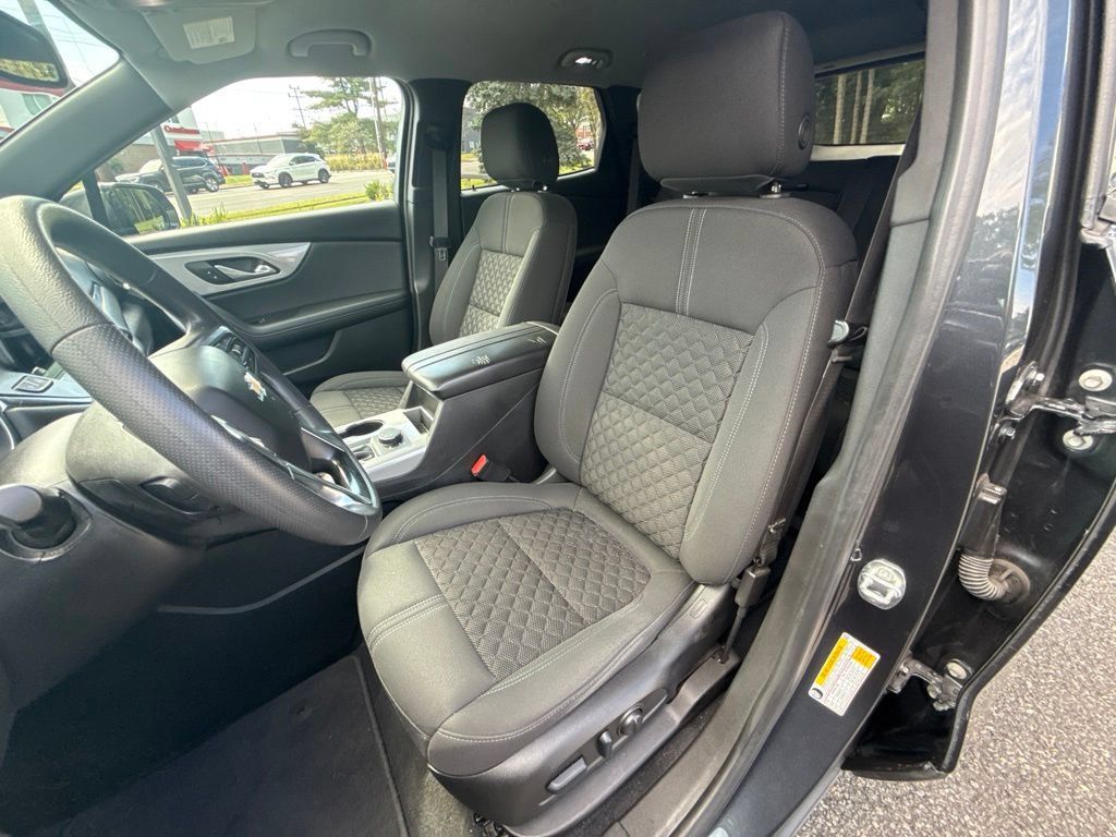 Used 2022 Chevrolet Blazer LT AWD/4WD image 9