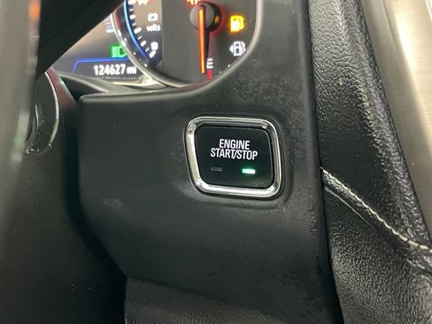 Used 2021 GMC Acadia Denali w/ Denali Ultimate Package image 8