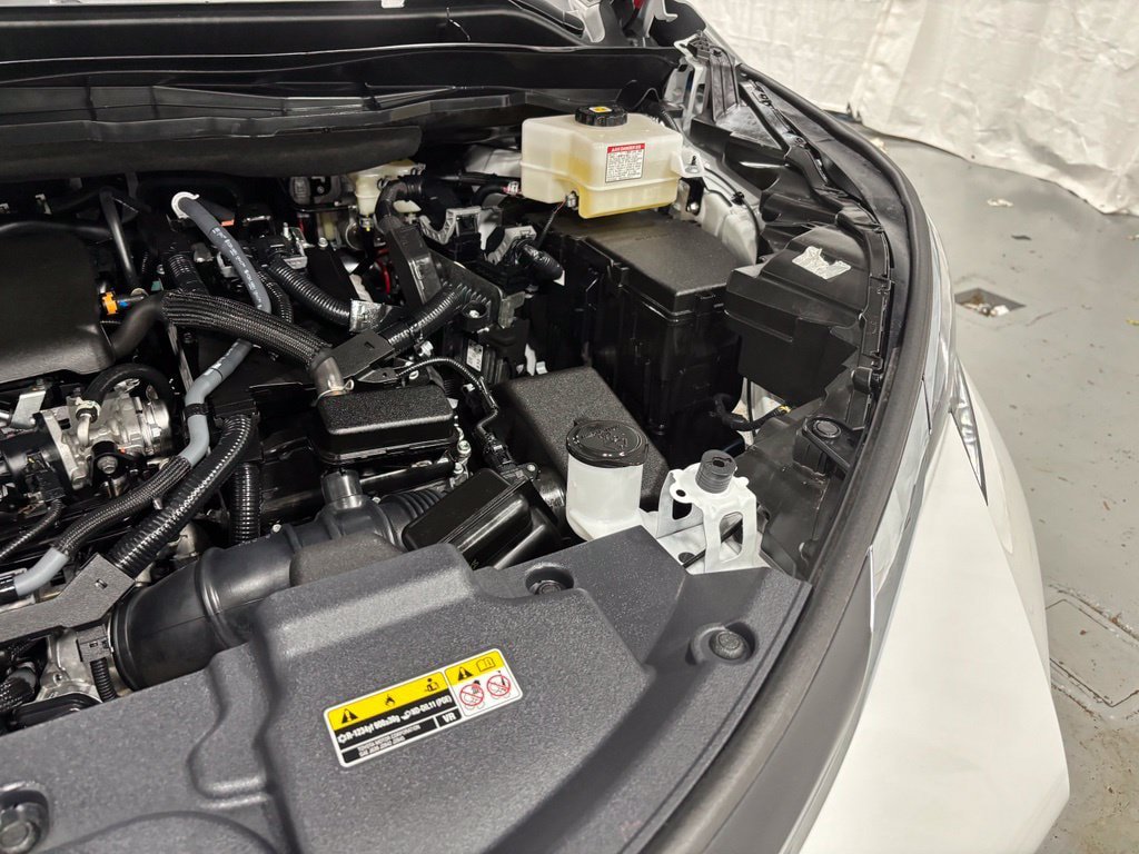Used 2026 Toyota Sienna XLE FWD image 73