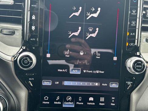 New 2026 RAM 1500 4x4 Crew Cab image 29