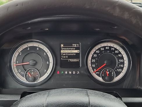 Used 2018 RAM 2500 Tradesman w/ Chrome Appearance Group AWD/4WD image 29