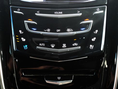 Used 2019 Cadillac Escalade Platinum w/ Escalade Sport Edition image 19