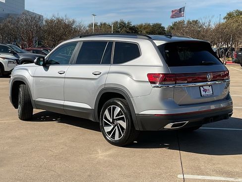 Used 2024 Volkswagen Atlas SE image 7