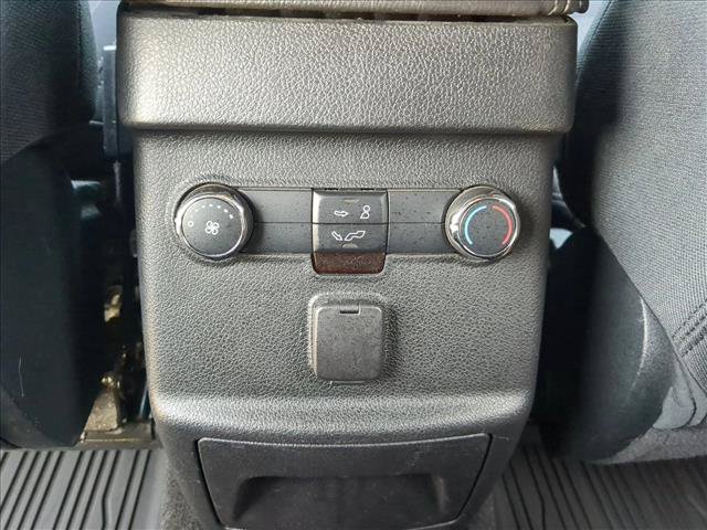 Used 2018 Ford Explorer XLT FWD image 16