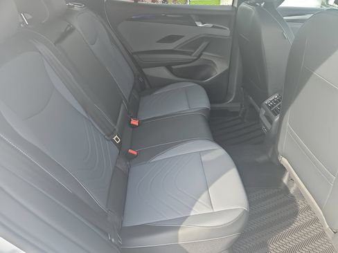 New 2026 Volkswagen Tiguan SE R-Line AWD/4WD image 28