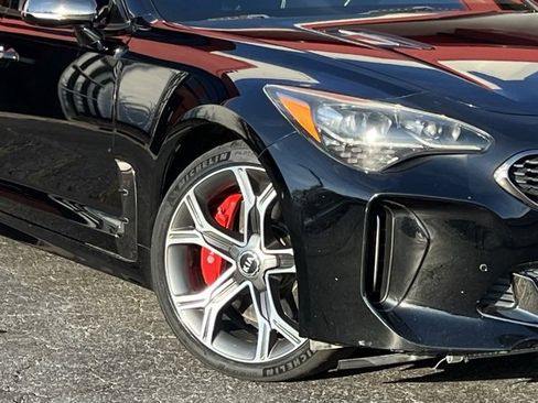 Used 2020 Kia Stinger GT2 image 9