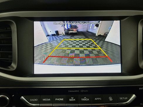 Used 2019 Hyundai Ioniq Plug-In Hybrid FWD image 29