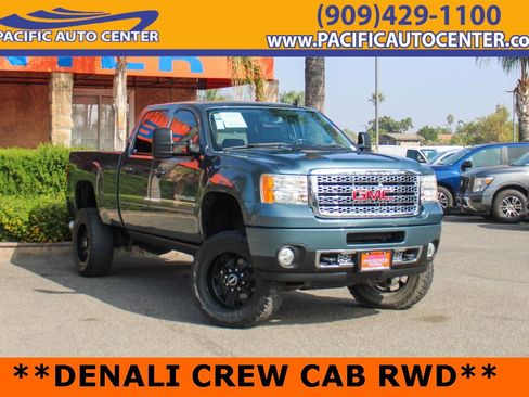 Used 2011 GMC Sierra 2500 Denali image 1
