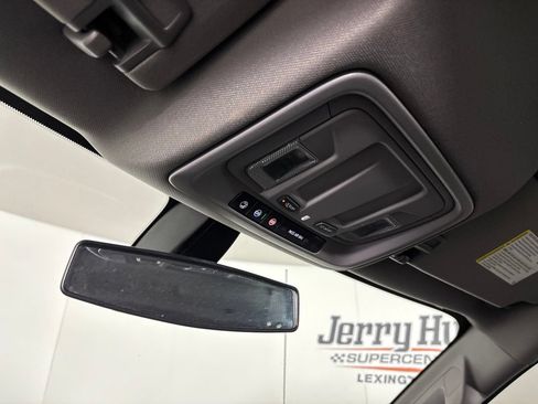 Used 2021 GMC Sierra 1500 Elevation w/ X31 Off-Road Package AWD/4WD image 19