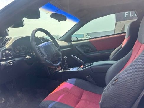 Used 1995 Chevrolet Camaro Z28 RWD image 10