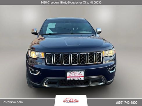 Used 2017 Jeep Grand Cherokee Limited image 3