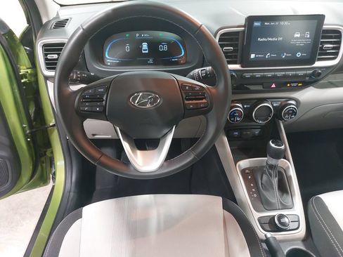 Certified 2024 Hyundai Venue SEL FWD image 15