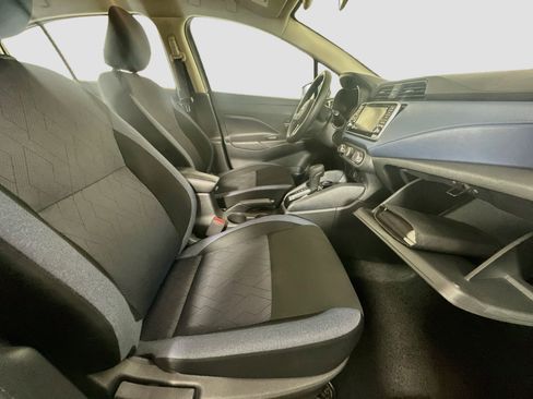 Used 2025 Nissan Versa SV FWD image 28