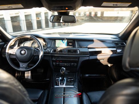 Used 2015 BMW 750Li xDrive image 14