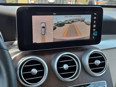 Used 2022 Mercedes-Benz GLC 300 4MATIC image 15