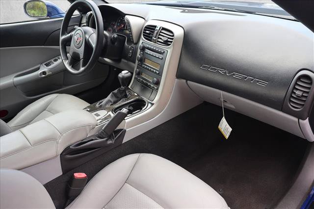 Used 2005 Chevrolet Corvette Convertible RWD image 21