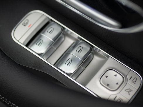 Certified 2025 Mercedes-Benz GLE 350 4MATIC image 22