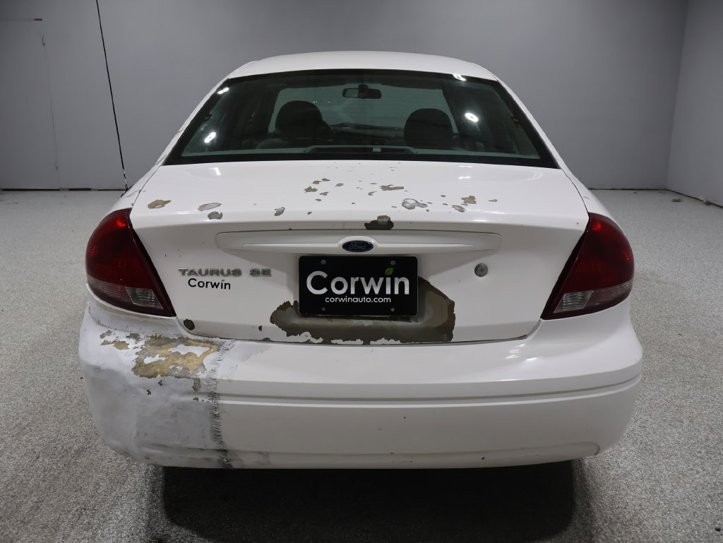 Used 2005 Ford Taurus SE FWD image 9