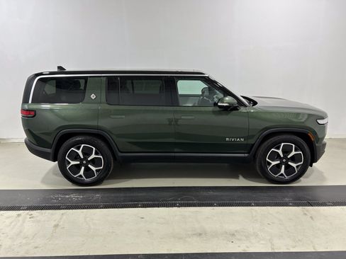 Used 2024 Rivian R1S Adventure AWD/4WD image 6