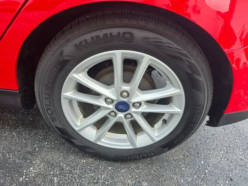 Used 2016 Ford Focus SE FWD image 33