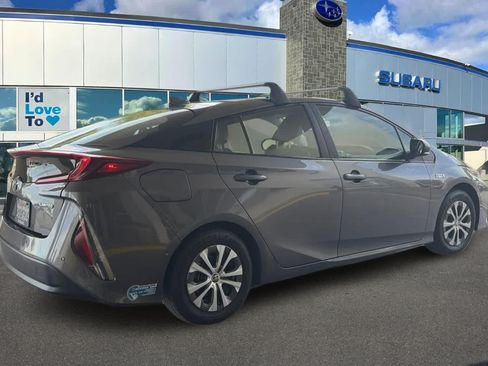 Used 2021 Toyota Prius Prime Limited FWD image 2