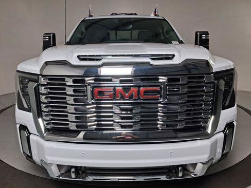 New 2026 GMC Sierra 3500 Denali w/ Denali Reserve Package AWD/4WD image 8