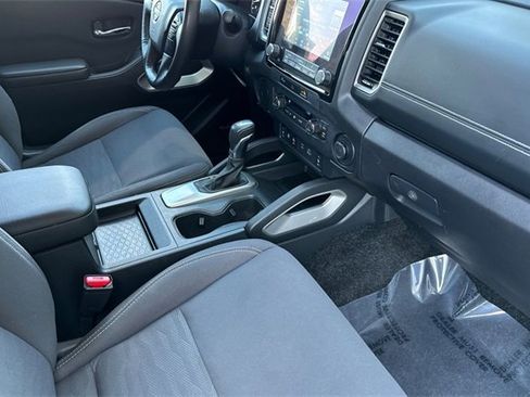 Used 2024 Nissan Frontier SV w/ SV Convenience Package image 19