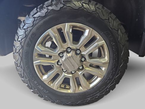 Used 2022 GMC Sierra 3500 Denali w/ Denali Ultimate Package AWD/4WD image 37