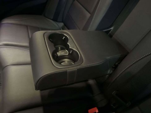 Used 2022 Mercedes-Benz GLE 350 4MATIC w/ Premium Package image 10