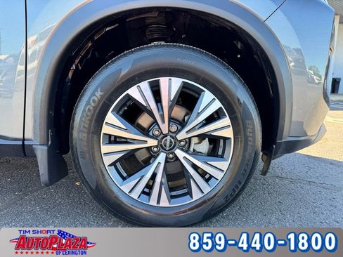Used 2023 Nissan Rogue SV w/ SV Premium B Package AWD/4WD image 21
