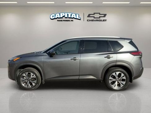 Used 2021 Nissan Rogue SV w/ Premium Package image 2