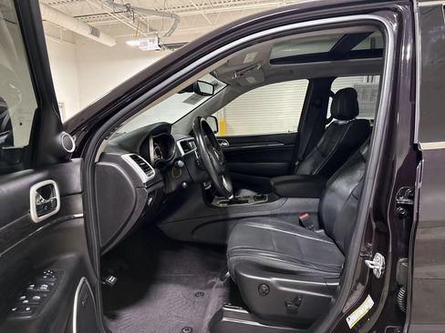 Used 2018 Jeep Grand Cherokee Summit AWD/4WD image 21