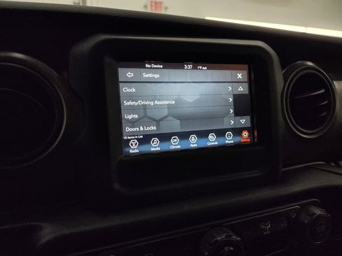 Used 2022 Jeep Wrangler Unlimited Sport image 44