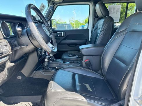 Used 2021 Jeep Wrangler Unlimited Sahara w/ Cold Weather Group AWD/4WD image 20