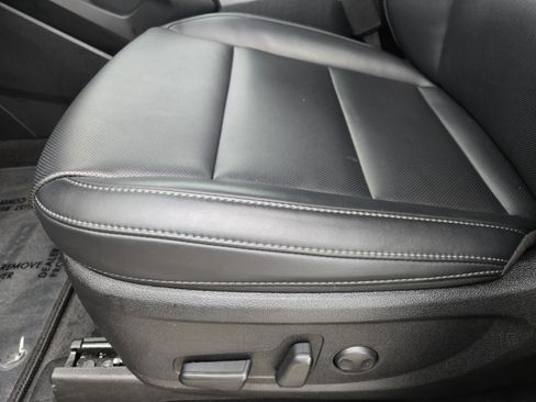 Used 2025 Kia Telluride S FWD image 21
