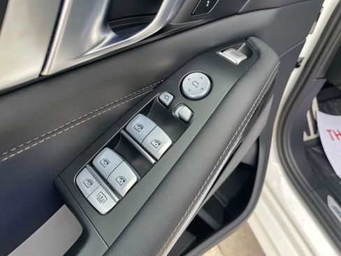 Used 2023 BMW X7 M60i w/ Executive Package image 10