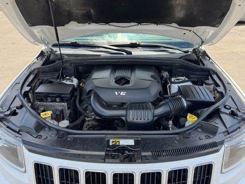Used 2015 Jeep Grand Cherokee Limited AWD/4WD image 25