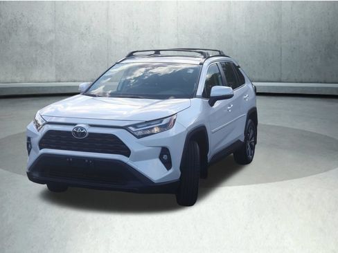 Used 2025 Toyota RAV4 XLE Premium w/ Weather Package AWD/4WD image 22